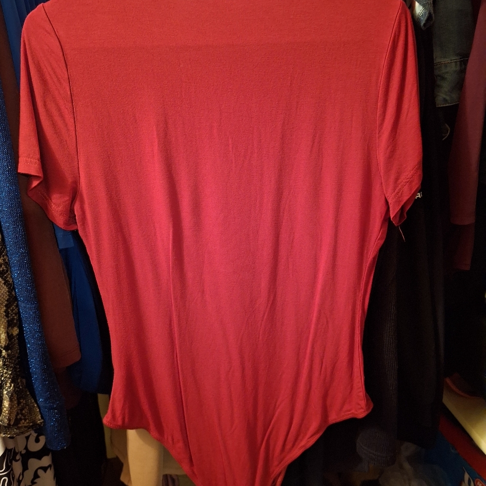 SHEIN Red Short Sleeve Tee